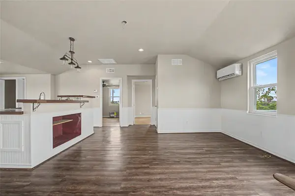 11 Chimaera Road, Sargent, TX 77414