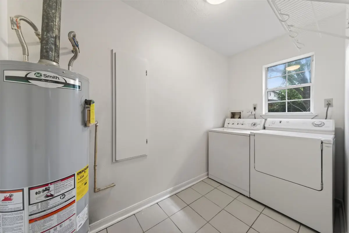 418 Texas Street, Tomball, TX 77375 - #1
