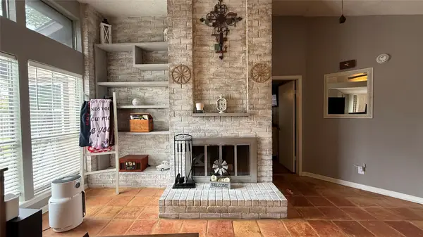 430 Enfield Drive, Highlands, TX 77562