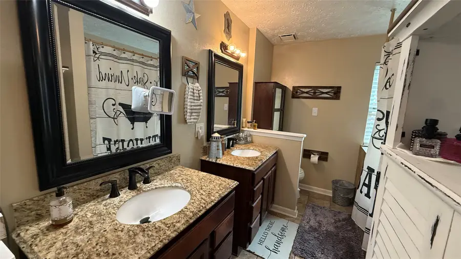 430 Enfield Drive, Highlands, TX 77562 - #3