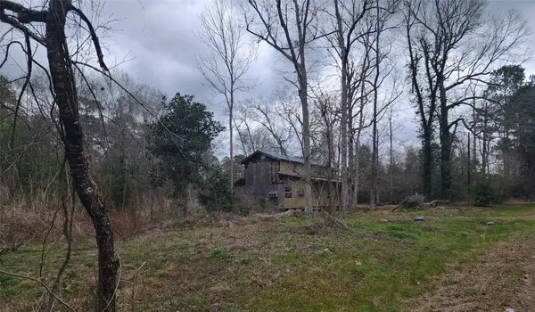 428 Hillbilly Heaven Road, Livingston, TX 77351