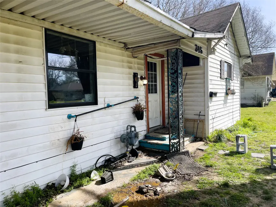 315 11th Avenue, Teague, TX 75860 - #2