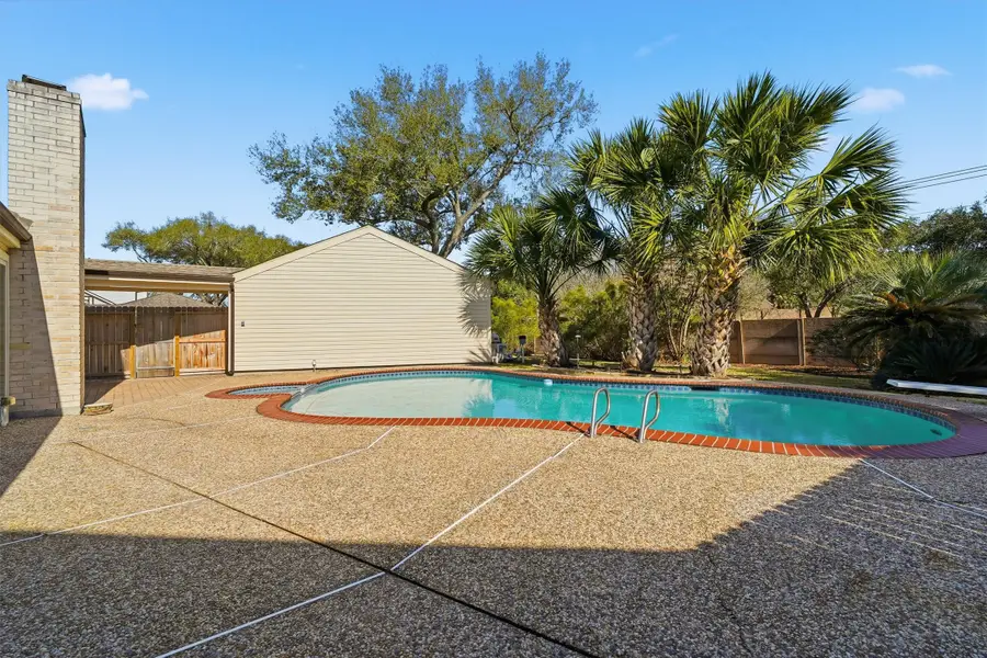 15015 Pleasant Valley Road, Houston, TX 77062 - Image #3