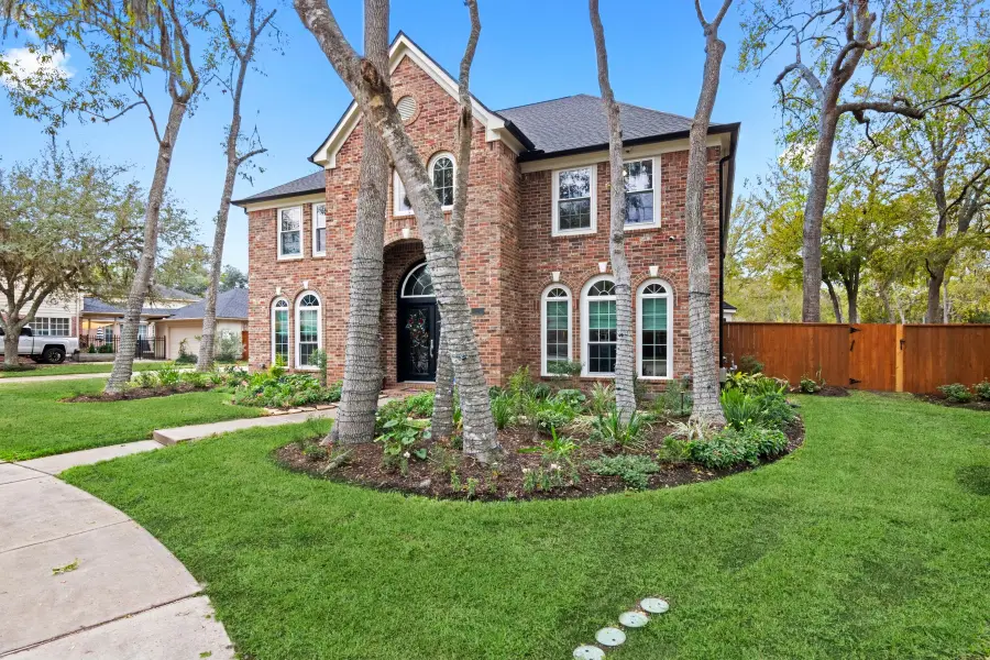 1215 Maple Bough Court, Sugar Land, TX 77479 - Image #3