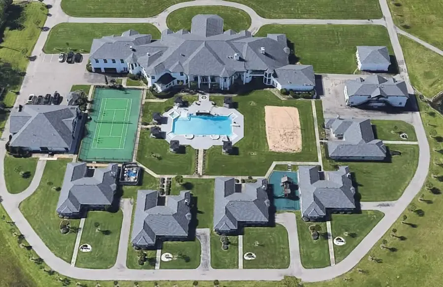 19525 Doerre Road, Spring, TX 77379 - #2