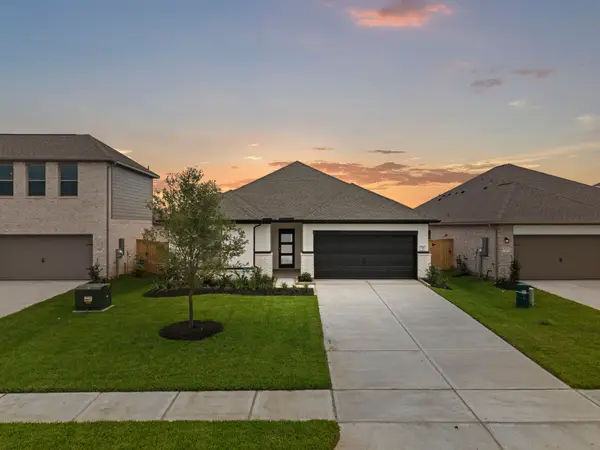 1942 Stargazer Lane, Angleton, TX 77515