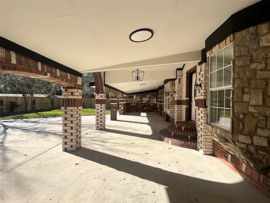 10811 River Oaks Drive, Conroe, TX 77385 - Image #3