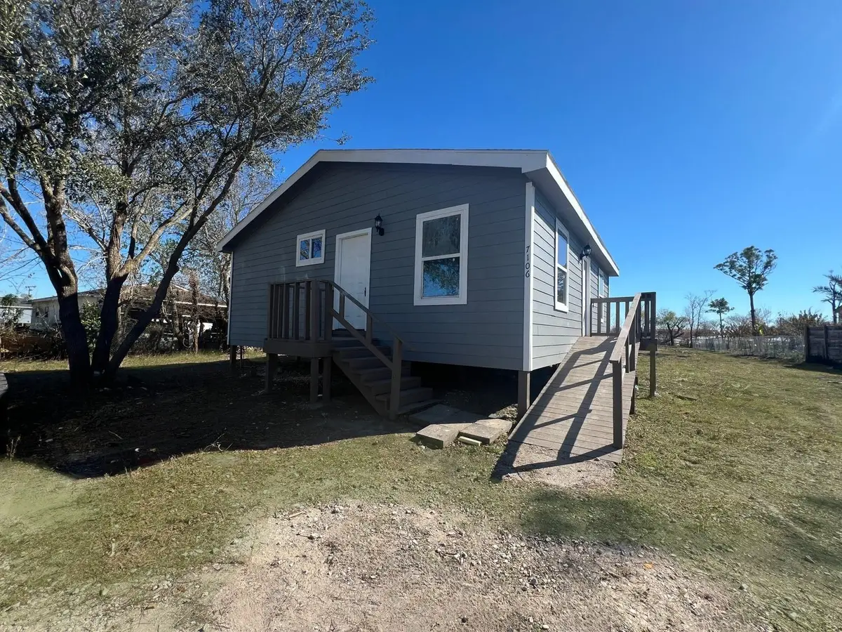 7106 Summer Lane, Rosharon, TX 77583 - #1