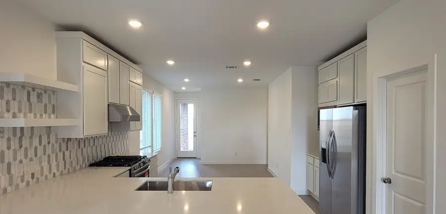 27410 Sweetwater Bay Drive, Katy, TX 77493 - Image #2