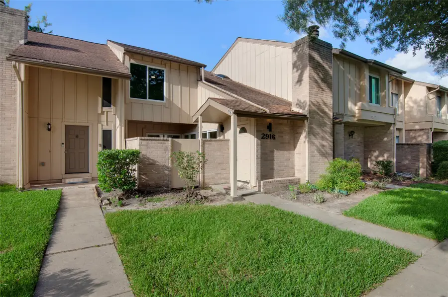 2916 Windchase Blvd 7, Houston, TX 77082 - #3