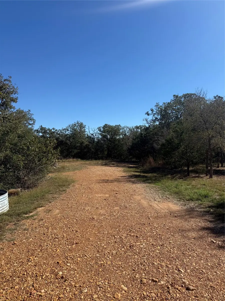 400 Possum Run, Somerville, TX 77879 - Image #3