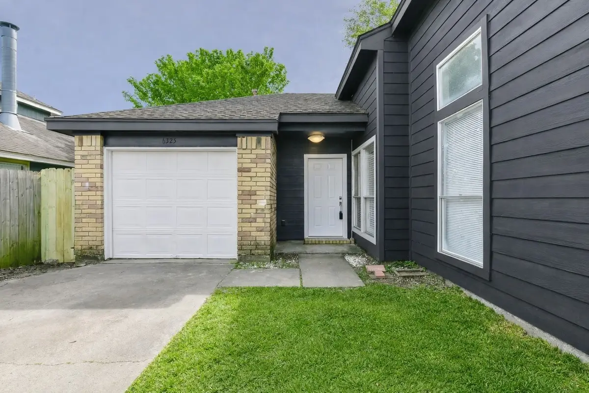 6325 Southwood Court N, Houston, TX 77035 - Image #1