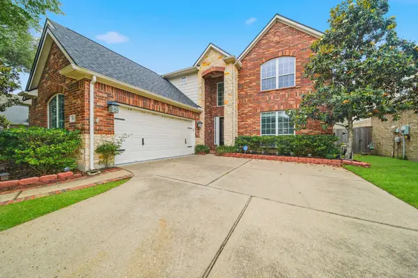 18431 W Laura Shore Drive, Cypress, TX 77433