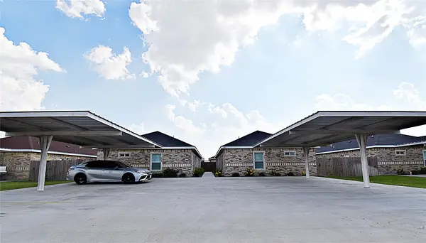 909 W La Pointe Avenue, Mission, TX 78573