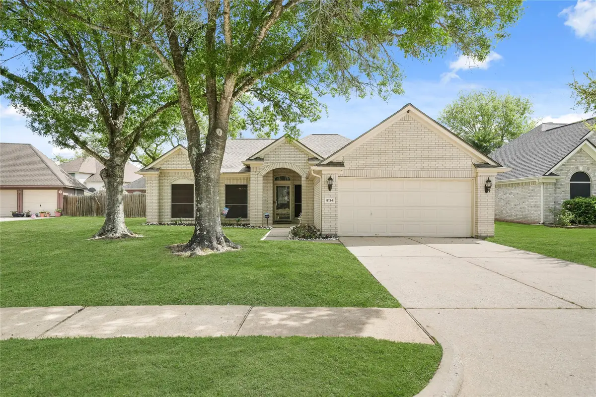 8134 Blue Jay, Baytown, TX 77523 - #1