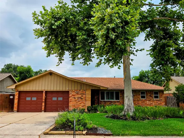 2527 Willowby Drive, Houston, TX 77008
