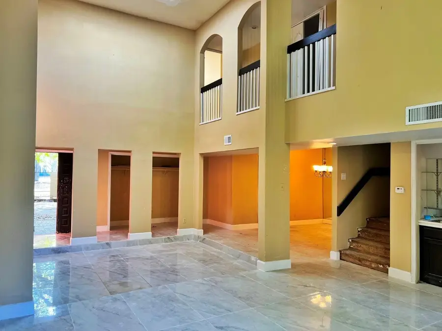 4560 Bellaire Boulevard, Bellaire, TX 77401 - #2
