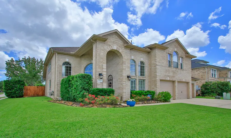 2107 N Silverthorn, League City, TX 77565 - #3