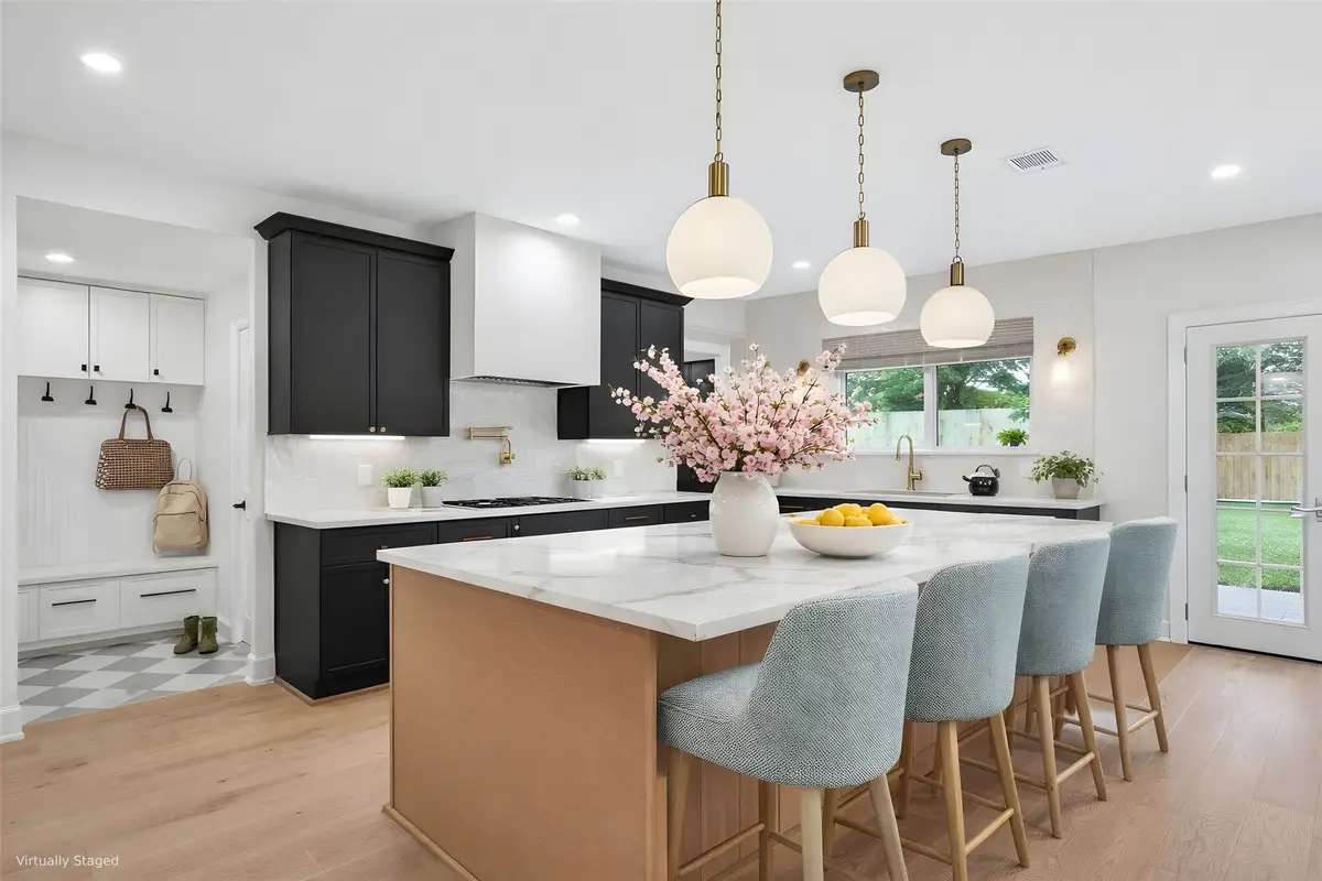 10519 Brinwood Drive, Houston, TX 77043 - #1