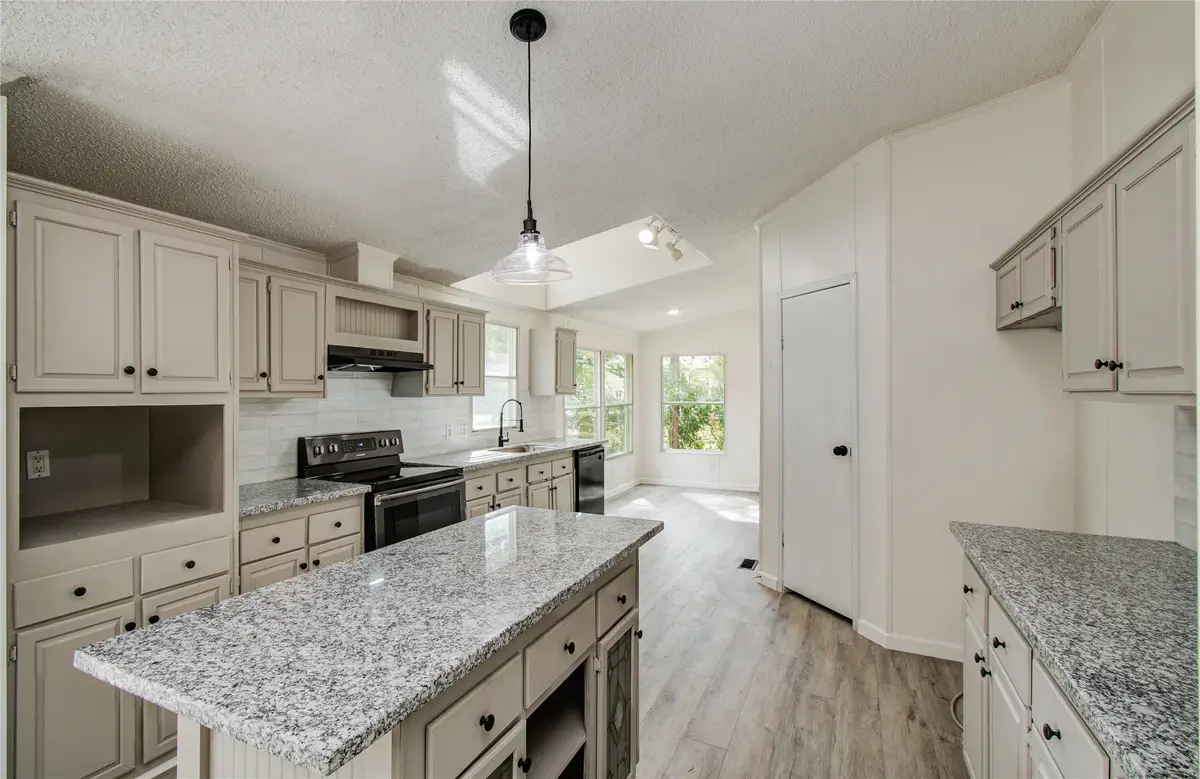 796 County Road 373, Splendora, TX 77372 - Image #1