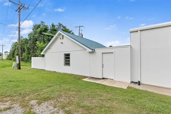 210 & 212 S Tammye Lane, Madisonville, TX 77864