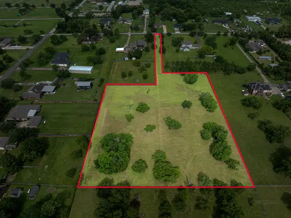 2123 Lee Road, Pearland, TX 77581