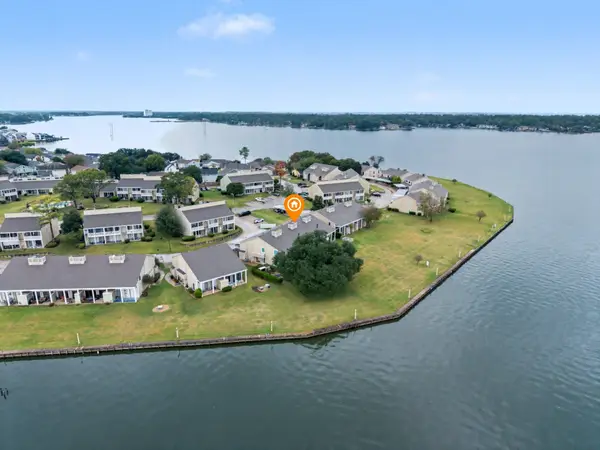 75 April Point Drive S, Conroe, TX 77356