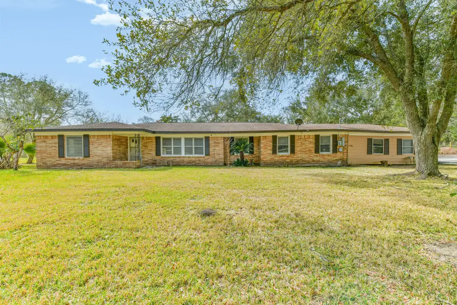 9101 Lazy Lane, Hitchcock, TX 77563 - #2