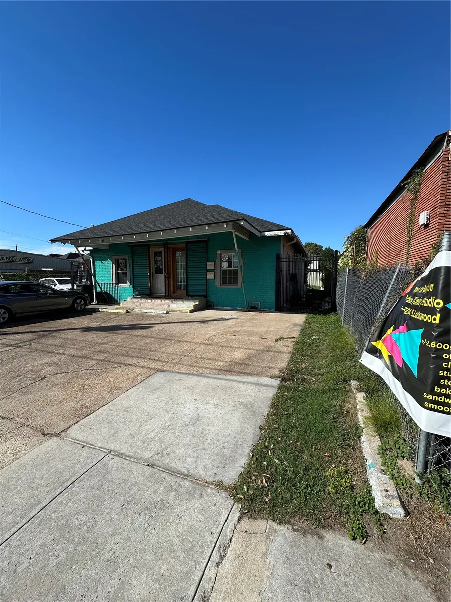 304 Lockwood Drive, Houston, TX 77011 - Image #3