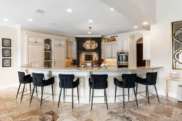 13 Pleasant Shadows Drive, Spring, TX 77389