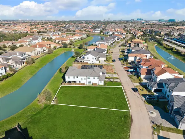 2322 Camden Creek Lane, Houston, TX 77077