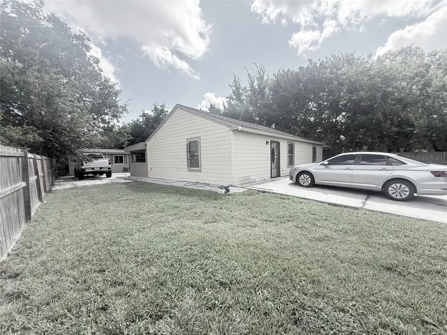 5103 Northridge Drive, Houston, TX 77033 - Image #3