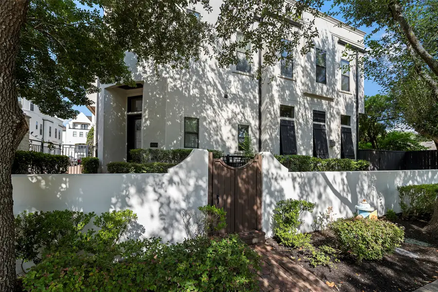 9930 Woodwind Drive, Houston, TX 77025 - #2