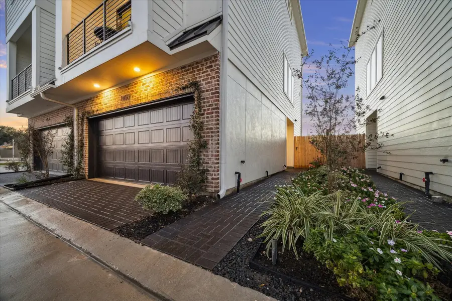 3912 Willowbend Point Drive, Houston, TX 77025 - Image #2