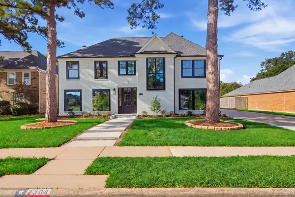 2304 Eagles Way, Pearland, TX 77581