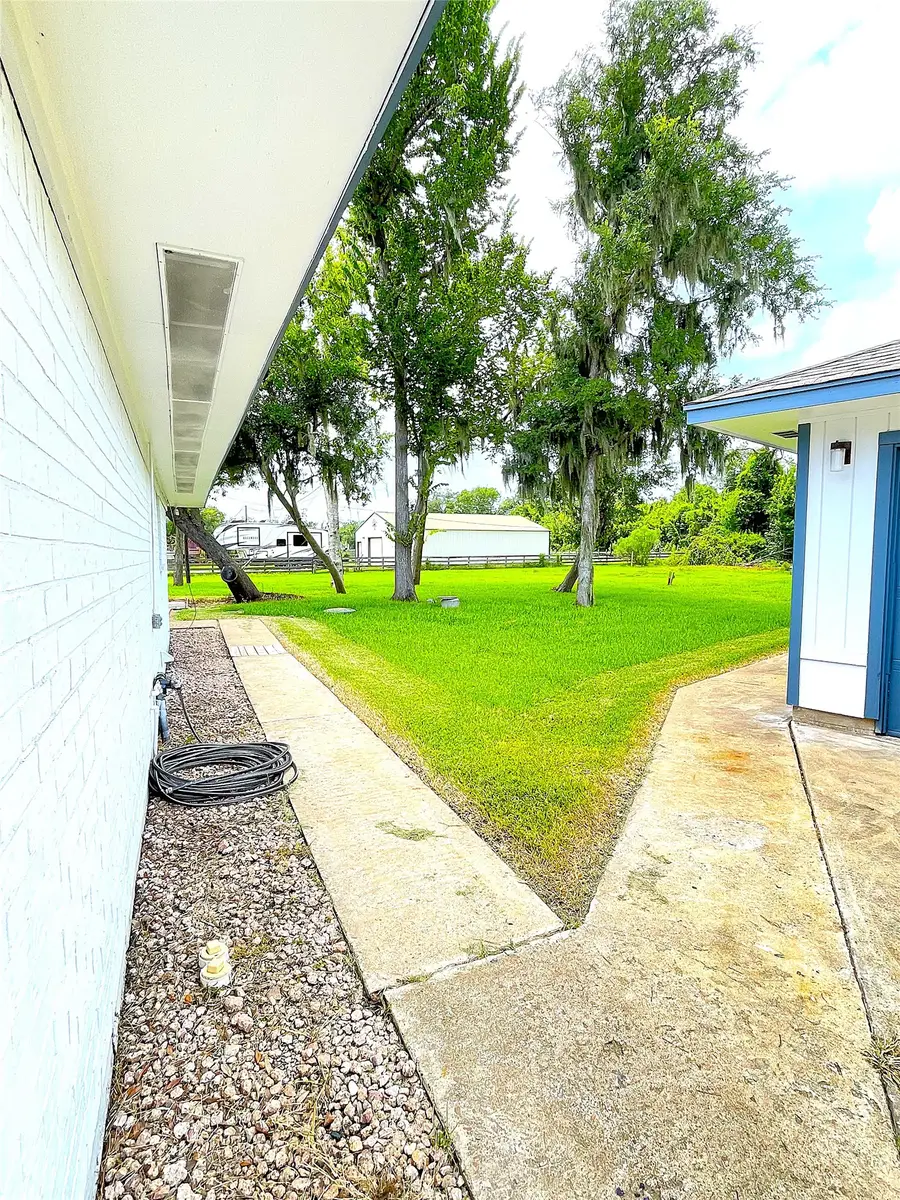 316 Rabbit Trail, Lake Jackson, TX 77566 - #3