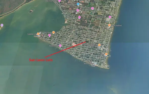 562 10th Street, San Leon, TX 77539