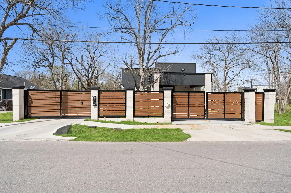 4929 Wilmington St A/b Street, Houston, TX 77033 - #1