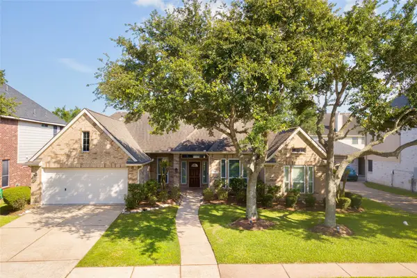 913 Elm Pointe Lane, League City, TX 77573