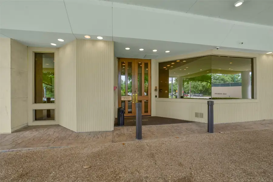 1400 Hermann Drive #11A, Houston, TX 77004 - #2