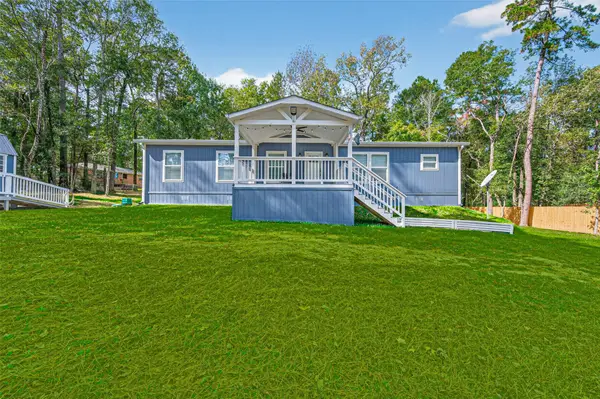 551 Loan Oak Drive, Oakhurst, TX 75359