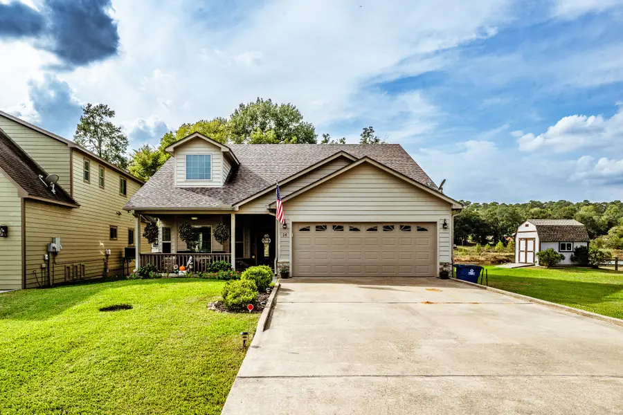 14 Wildwood Lake Dr, Huntsville, TX 77340 - Image #2