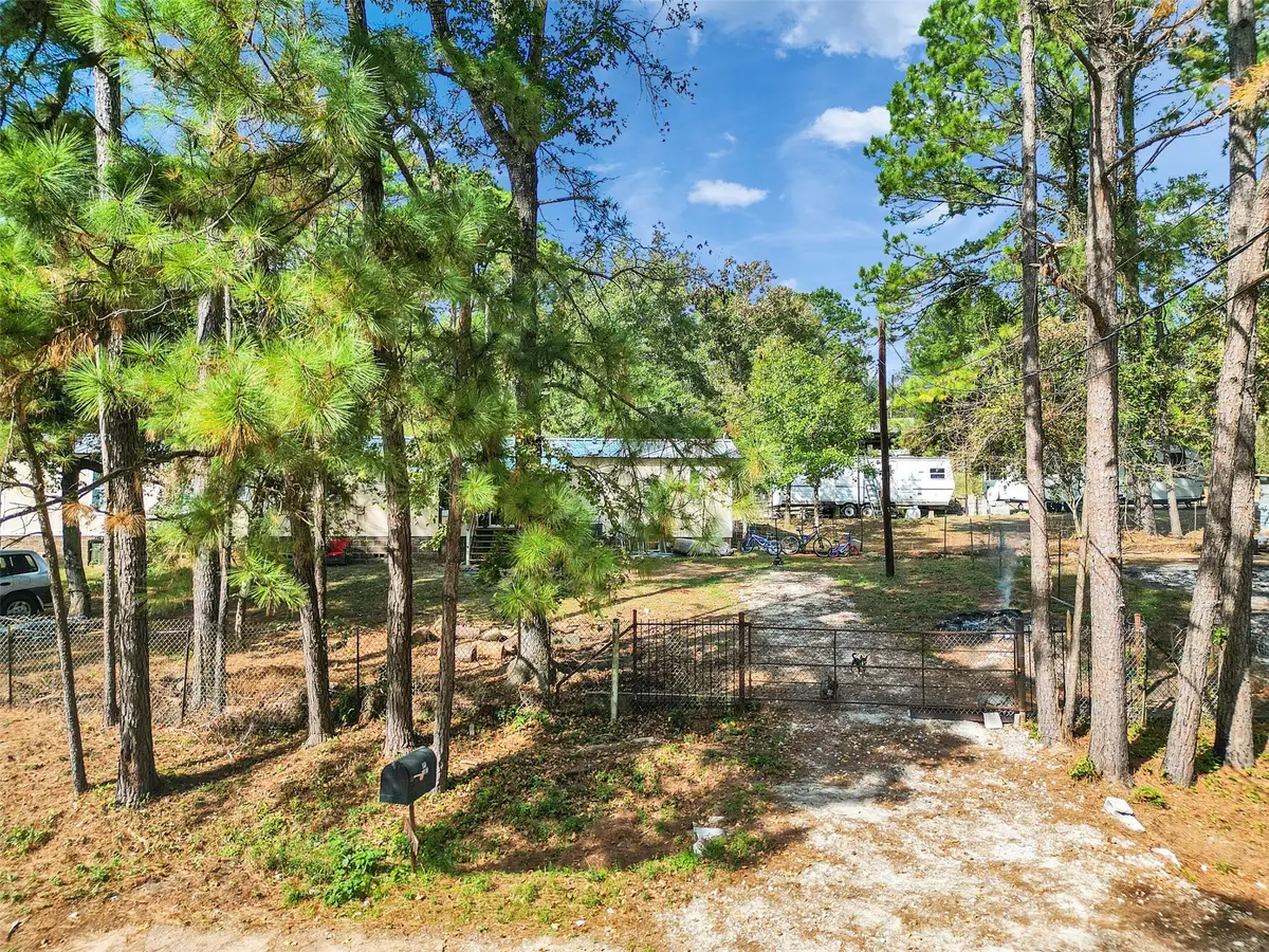 14321 Forest Circle E, Montgomery, TX 77356 - Image #1