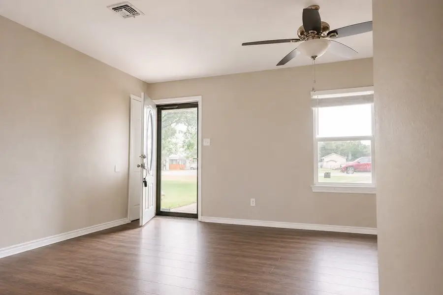 1230 1st Street, Hempstead, TX 77445 - #2