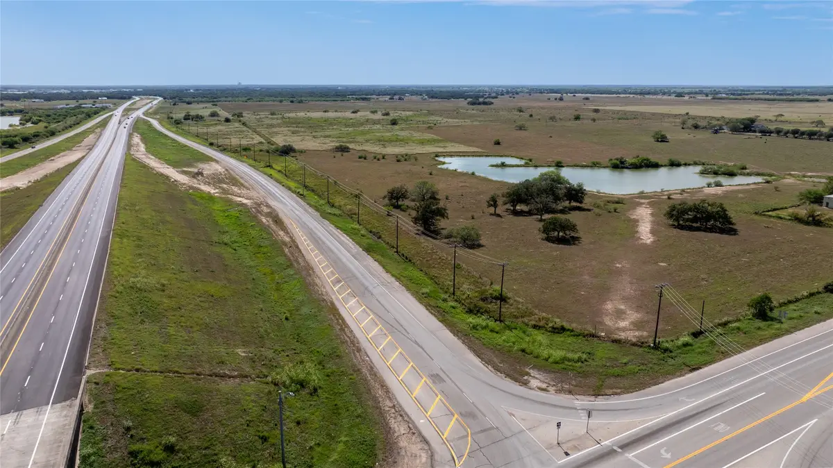 18804 Nw Zac Lentz Parkway, Victoria, TX 77905 - #1