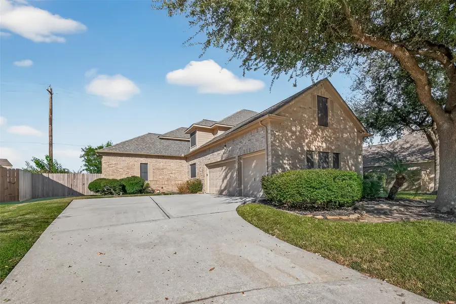 4011 Waterwood Drive, Baytown, TX 77521 - Image #2
