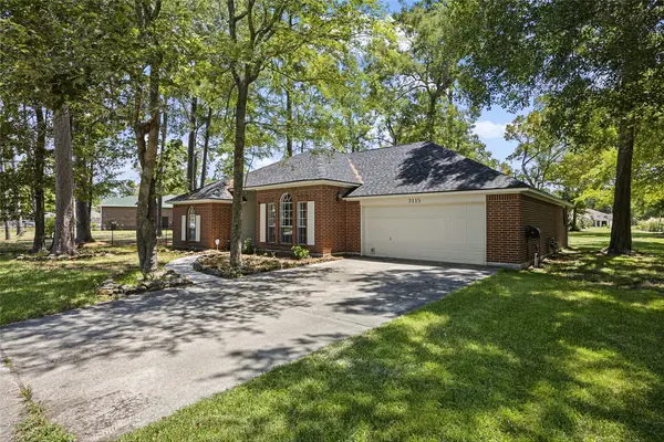 3115 Lake Breeze Lane, Crosby, TX 77532