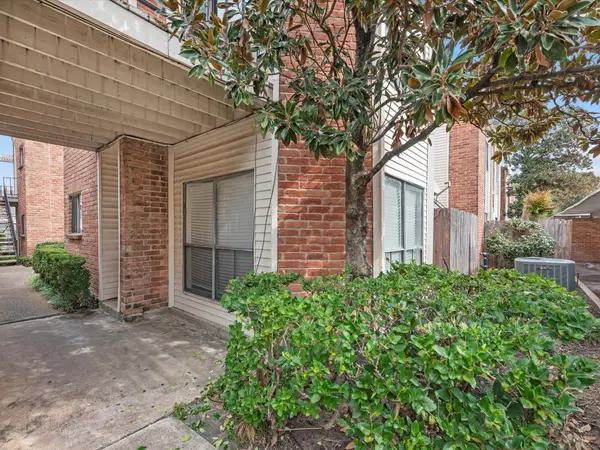 10179 Oakberry Street, Houston, TX 77042