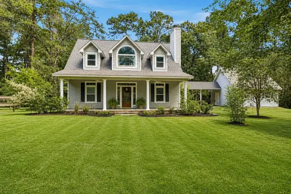 21902 Meadowsweet Drive, Magnolia, TX 77355
