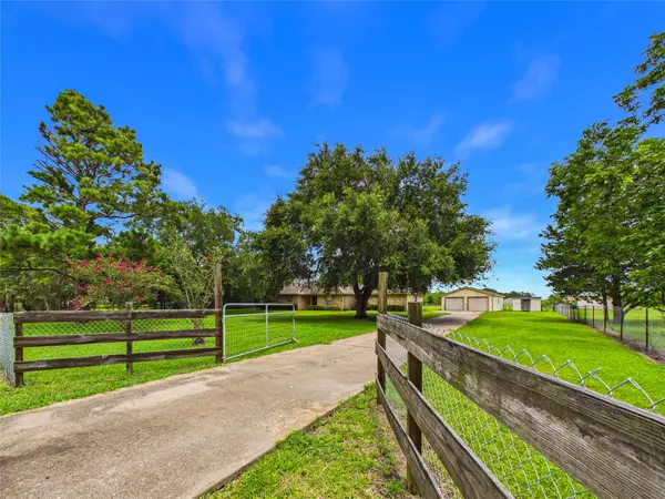 7711 Avenue M, Santa Fe, TX 77510